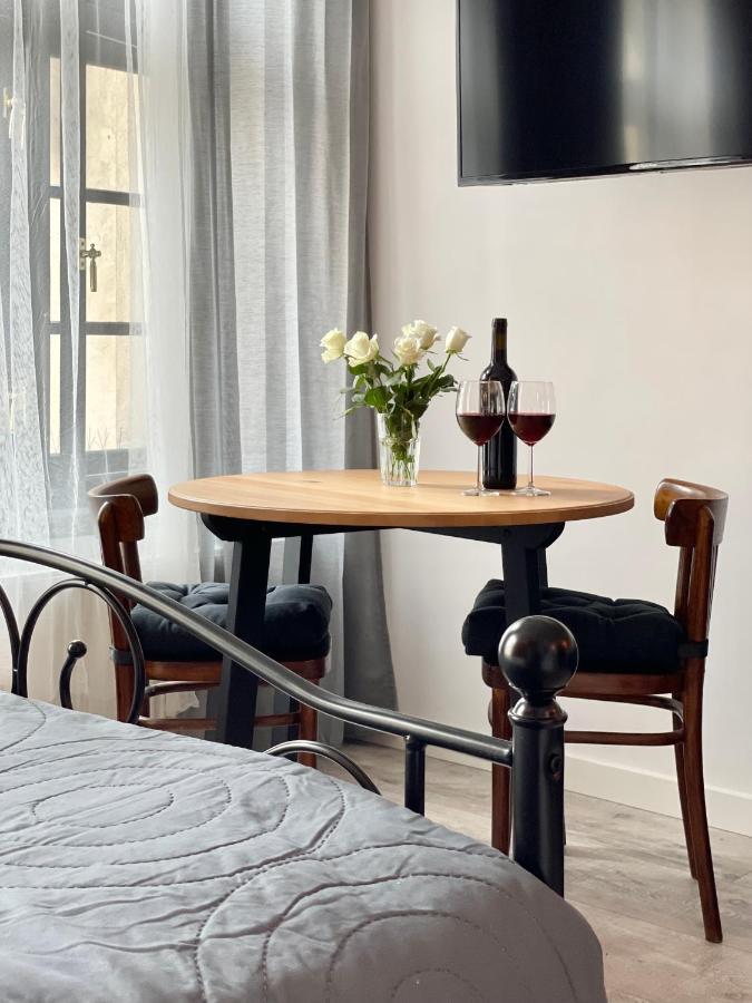 Copernicus Street Apartment - Broken Flowers And Twin Peaks Stary Toruń Екстериор снимка