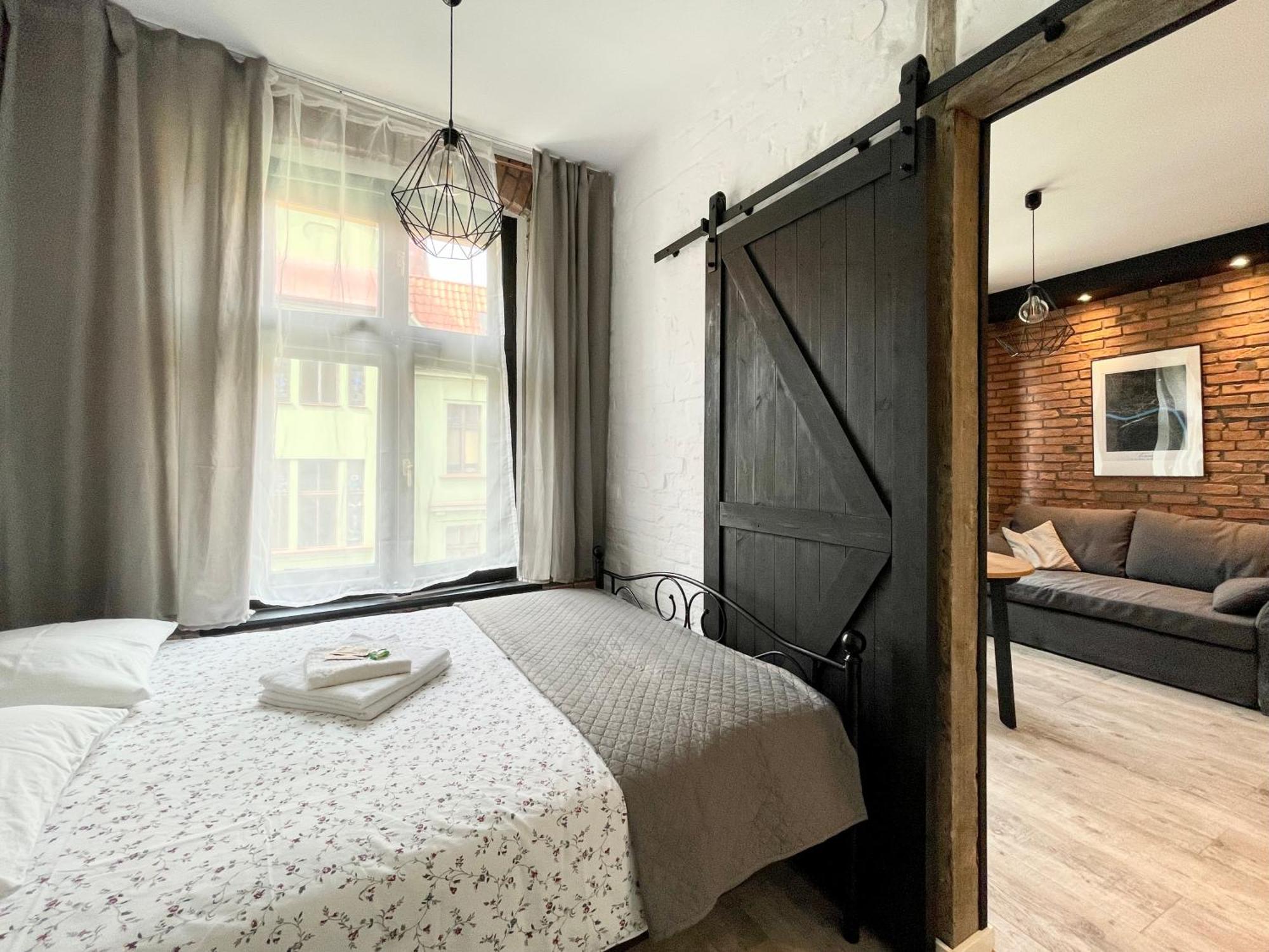 Copernicus Street Apartment - Broken Flowers And Twin Peaks Stary Toruń Екстериор снимка